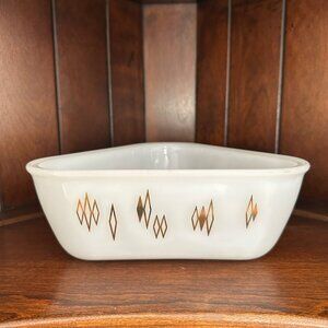 Mid-Century Modern Inland Glass Milk Glass Triangle Casserole Dish With Gold Dia